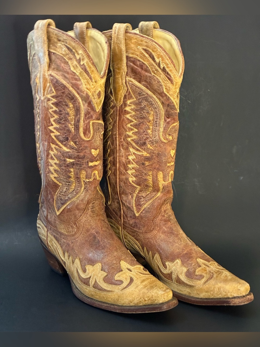 Women's Brown Leather Western Heeled Boots - Distressed Embroidered Design 7.5M